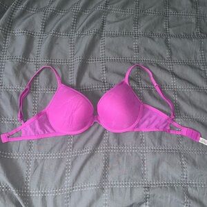 Victoria Secret Purple T Shirt Bra Women’s 34C